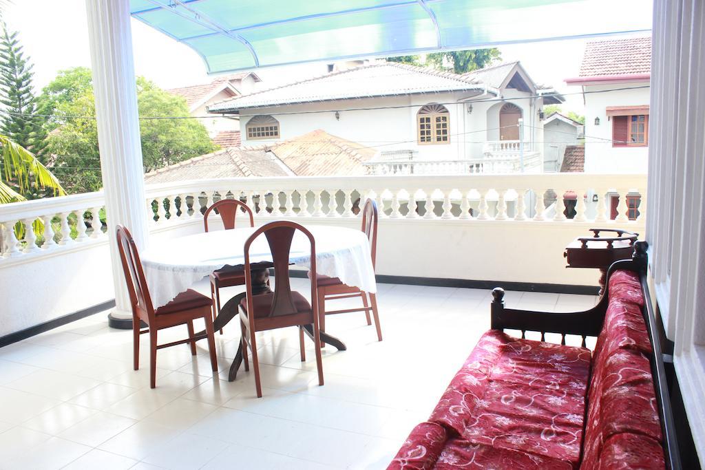 Guest Ryan Hotel Katunayaka Kültér fotó