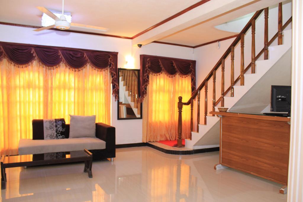 Guest Ryan Hotel Katunayaka Kültér fotó