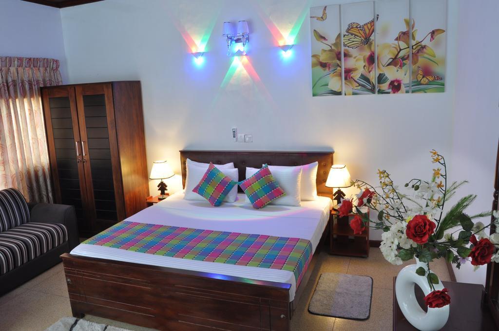 Guest Ryan Hotel Katunayaka Kültér fotó