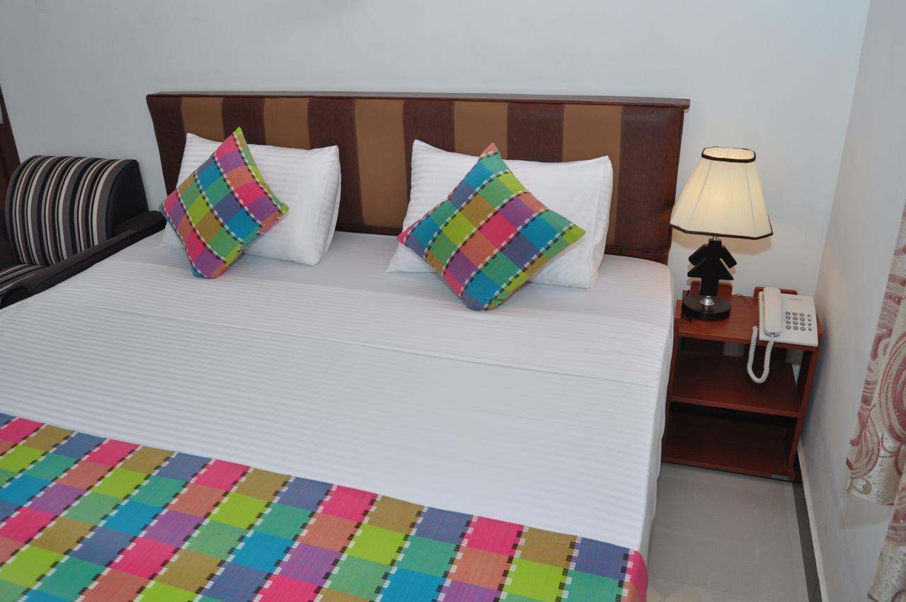 Guest Ryan Hotel Katunayaka Kültér fotó