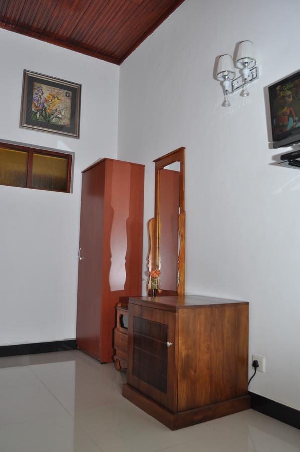 Guest Ryan Hotel Katunayaka Kültér fotó